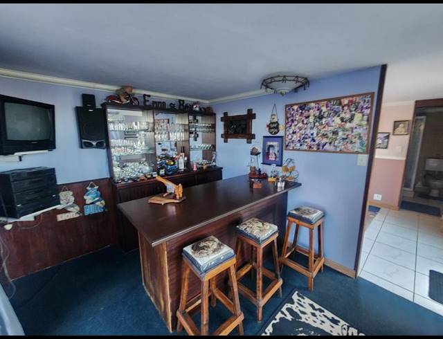 3 BEDROOM TOWNHOUSE FOR SALE IN BASSONIA